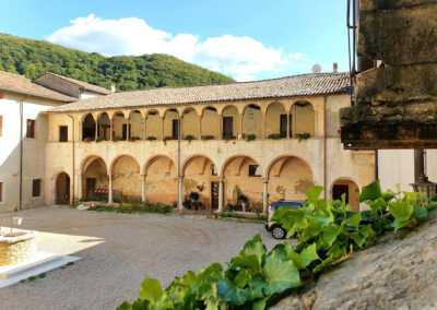 L’ABBAZIA DI BADIA CALAVENA
